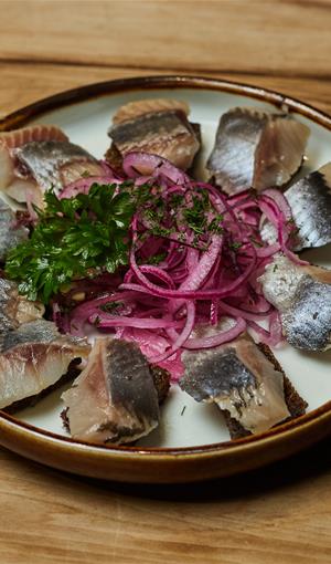 Канапе с сельдью